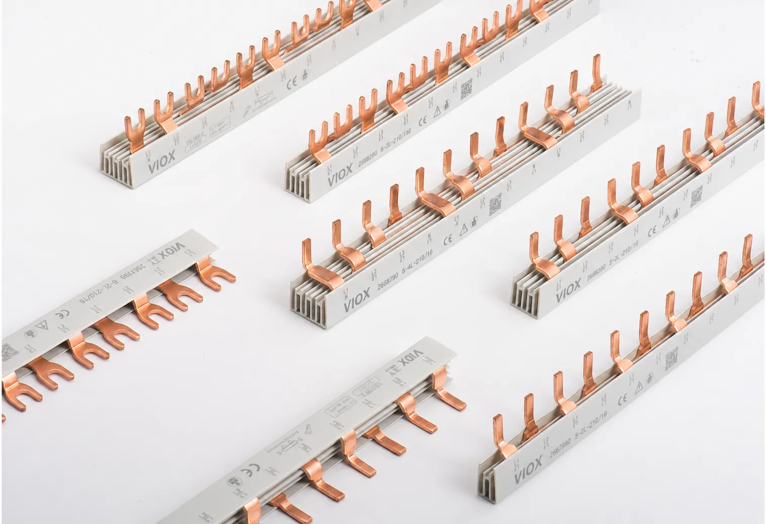 VIOX insulated comb busbar product for modular miniature circuit breakers.